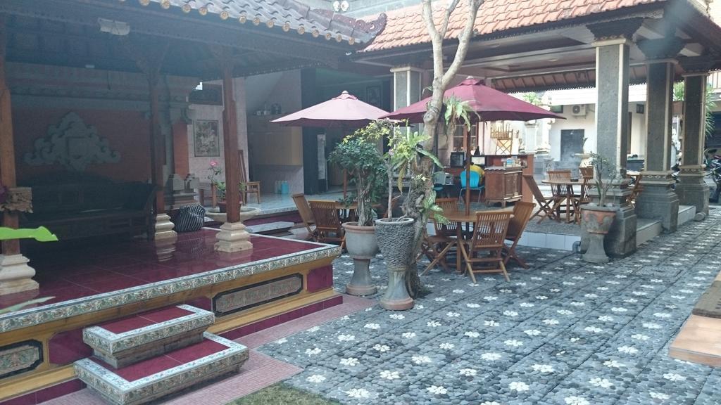 קוטה לומבוק Agus Beach Inn מראה חיצוני תמונה