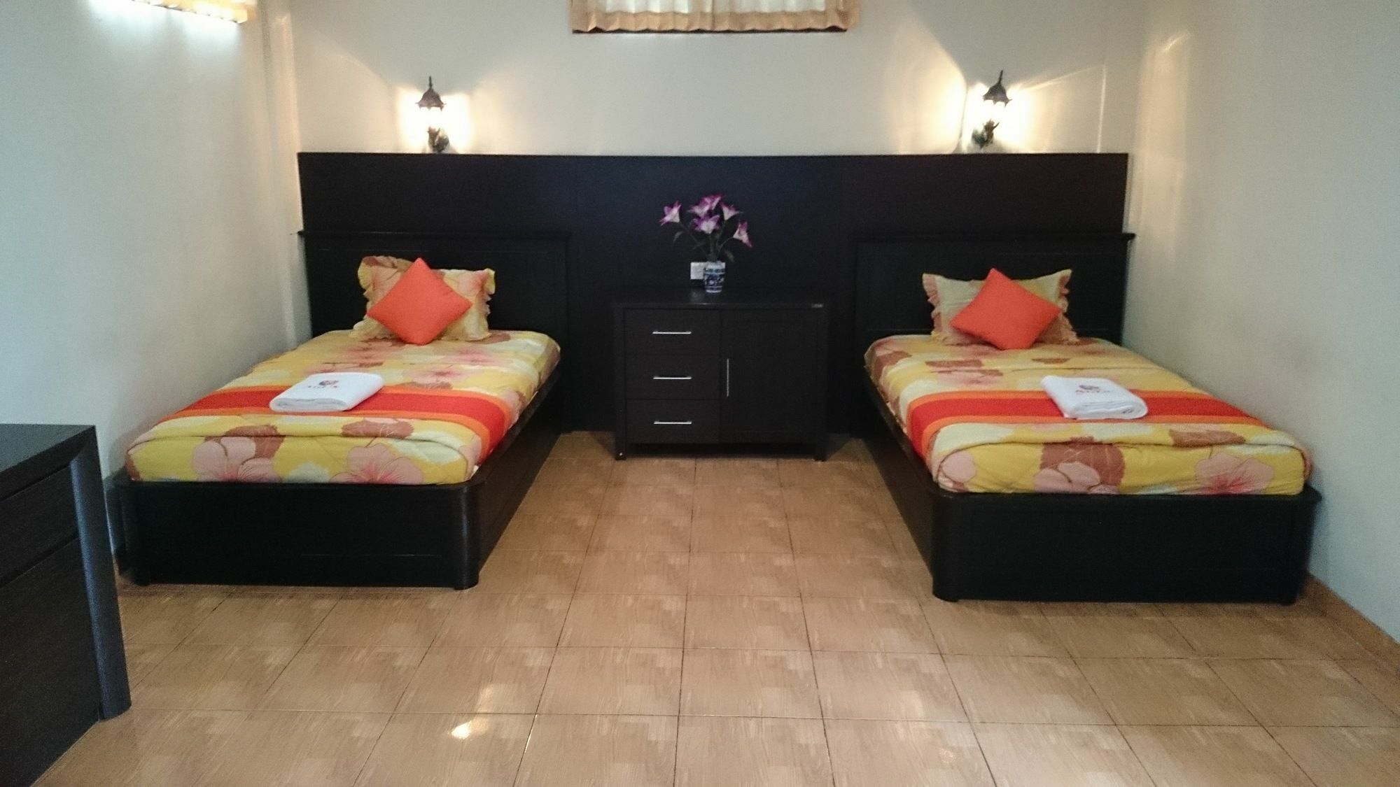 קוטה לומבוק Agus Beach Inn מראה חיצוני תמונה