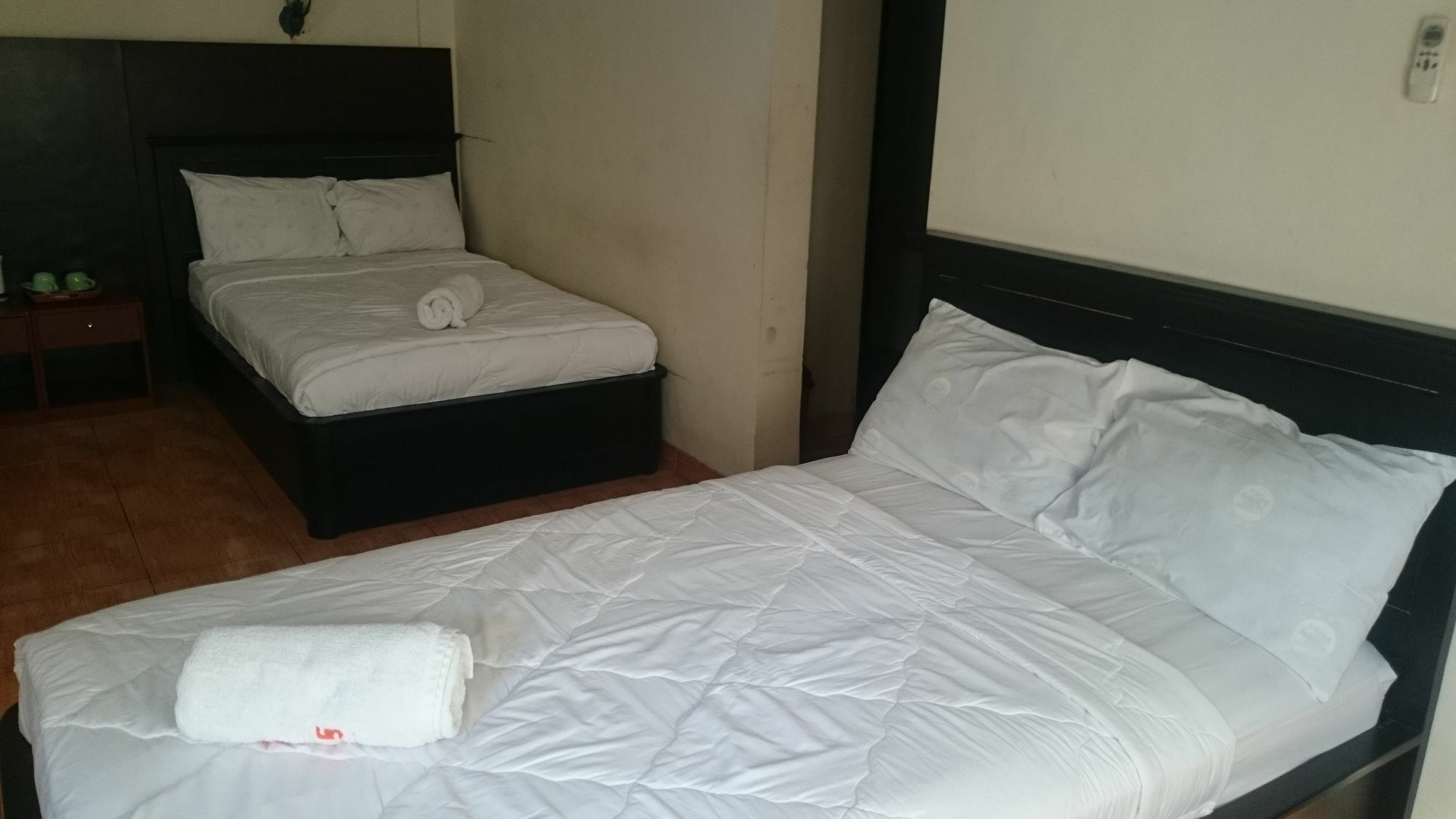 קוטה לומבוק Agus Beach Inn מראה חיצוני תמונה
