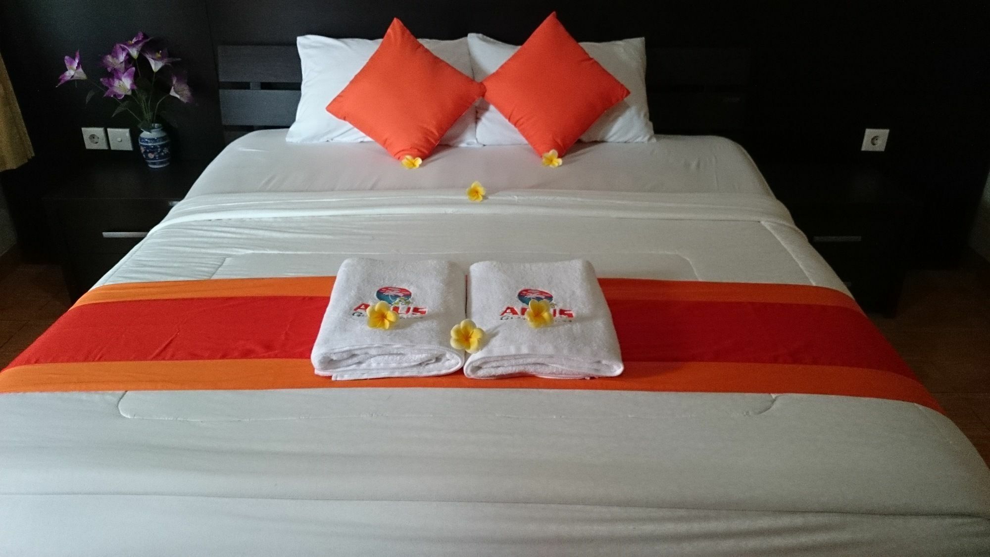 קוטה לומבוק Agus Beach Inn מראה חיצוני תמונה
